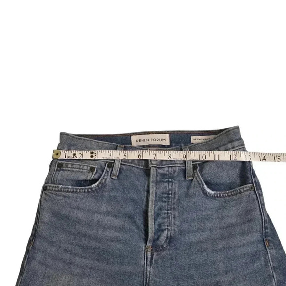 Aritzia Denim Forum The Yoko Bermuda Jean Short Denim Blue Size 25 - Picture 13 of 16